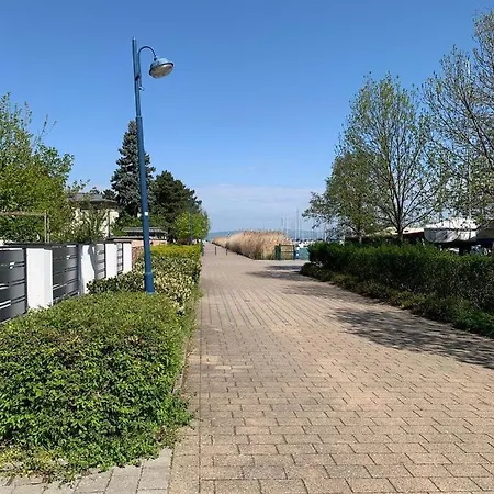 Kikötő Sétány Ii Apartman Appartamento Balatonszárszó