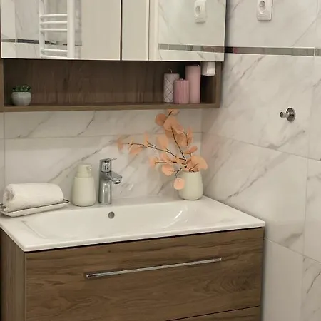 Kikötő Sétány Ii Apartman *
